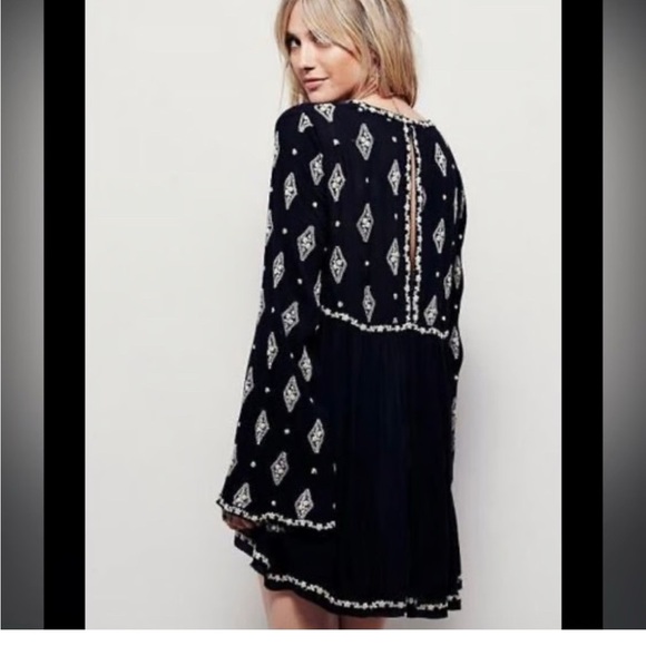 Free People Black Embroidered Bell Sleeve Tunic Dress or Blouse Small - Picture 4 of 9